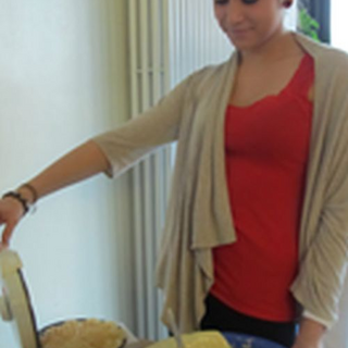 weihnachtsbasteln-4 Montessori-Schulzentrum Leipzig - Neuigkeiten - Schüler basteln im Advent